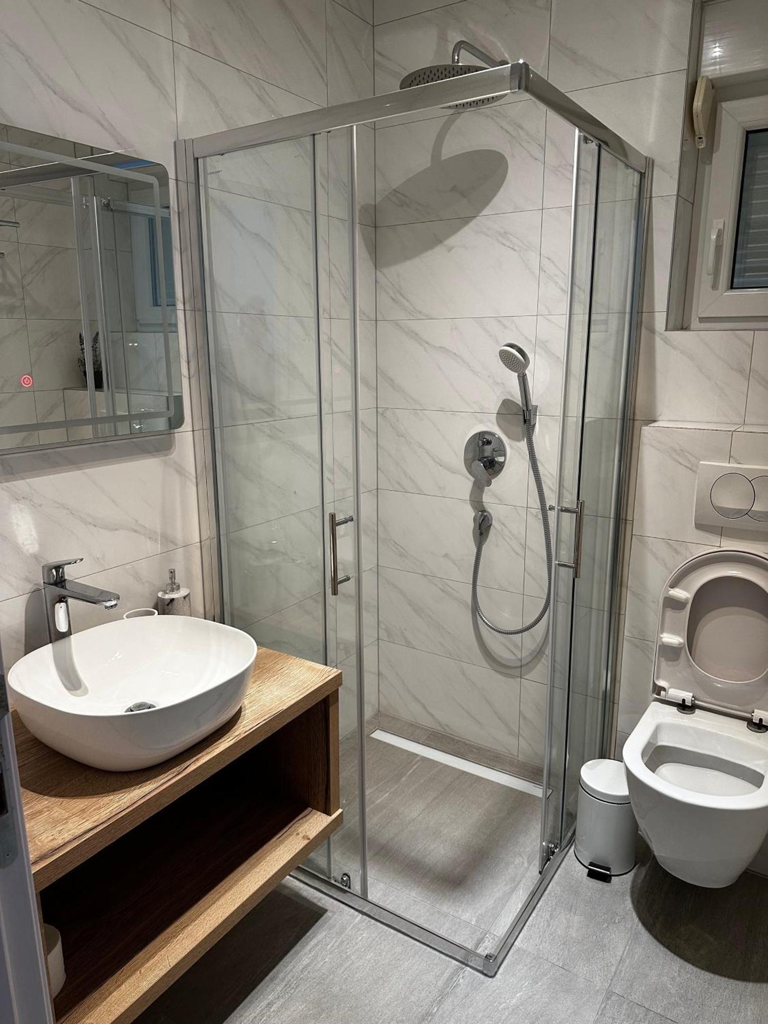 Villa Luxuria Baska Voda Luaran gambar
